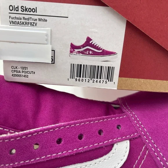 Vans Men’s Old Skool
Fuchsia Red/True White Sneakers 
VN0A5KRF8ZV - Picture 16 of 16